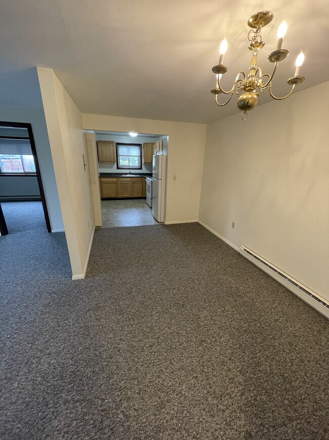 Foto del edificio - Hilltop Garden Apartments