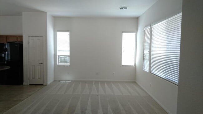 Building Photo - 2024 Hollywell St
