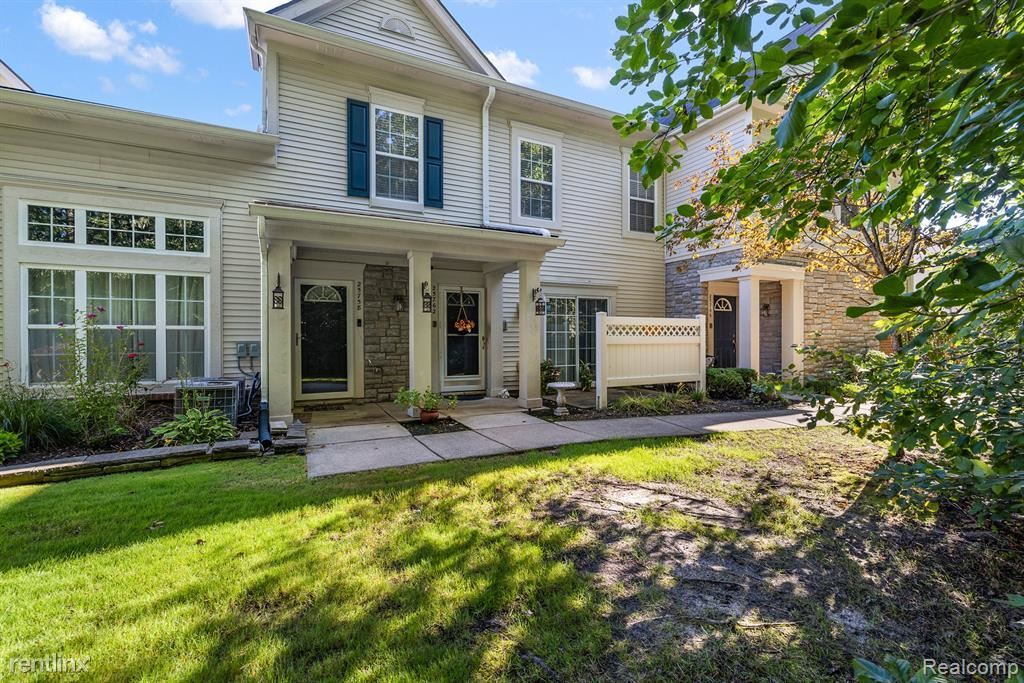 2 br, 2.5 bath Condo 25762 Maritime Cir S Condo for Rent in