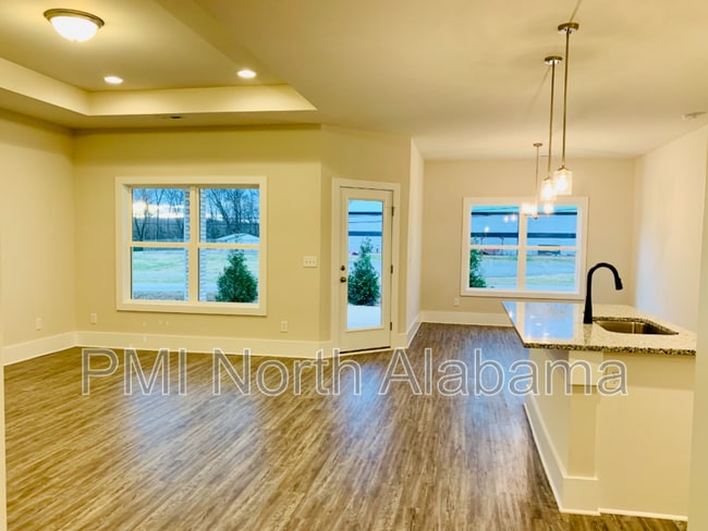 Foto del edificio - 3211 Jordan Farm Cir