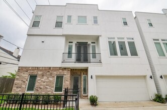 Building Photo - 5903 Val Verde St