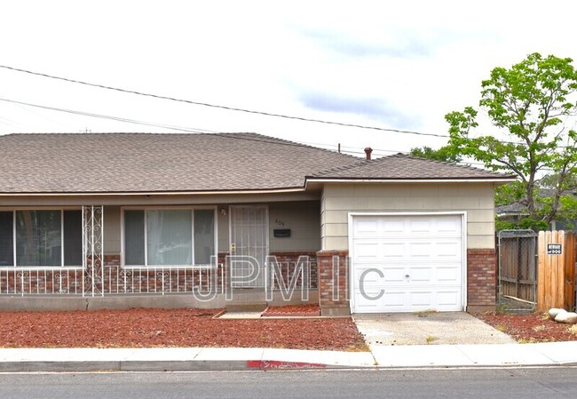 Building Photo - 505 Kirman