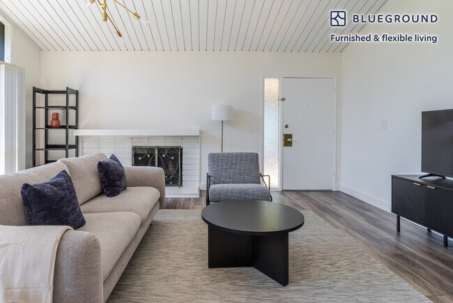 Foto del edificio - 801 Middlefield Rd