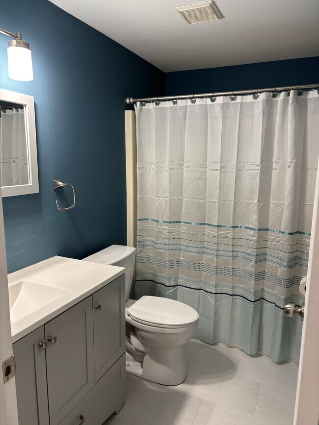 Foto del edificio - 2708 Alder Creek Dr S