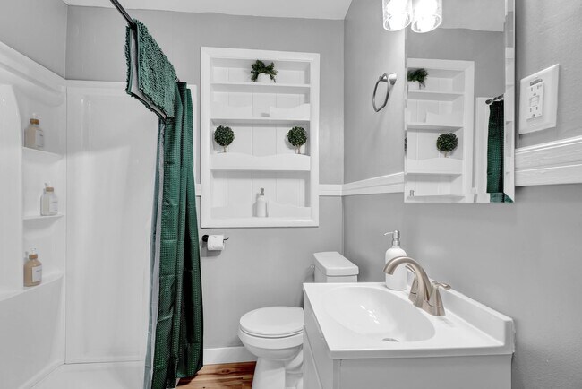 Foto del edificio - 1709 Clay St