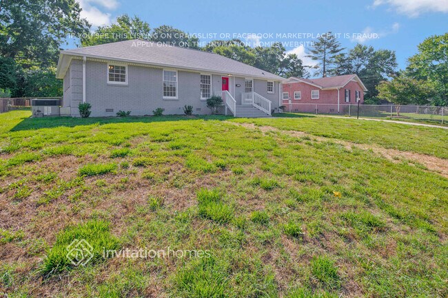 Foto del edificio - 4213 Gladstone Ln