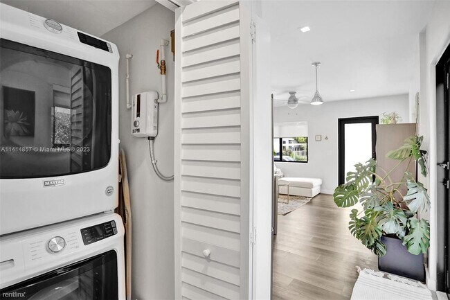 Building Photo - 1 br, 1 bath House - Shady Grove