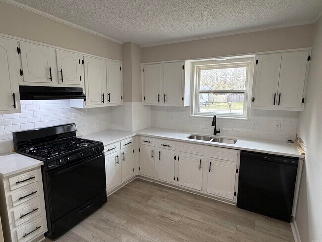 Foto del edificio - 10911 Vernon Dr