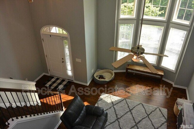 Building Photo - 426 Sawcut Ln