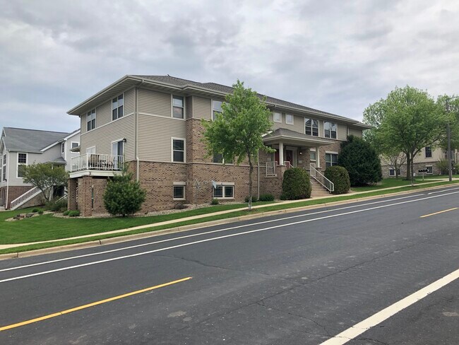 Foto del edificio - 8142 Broadmoor St