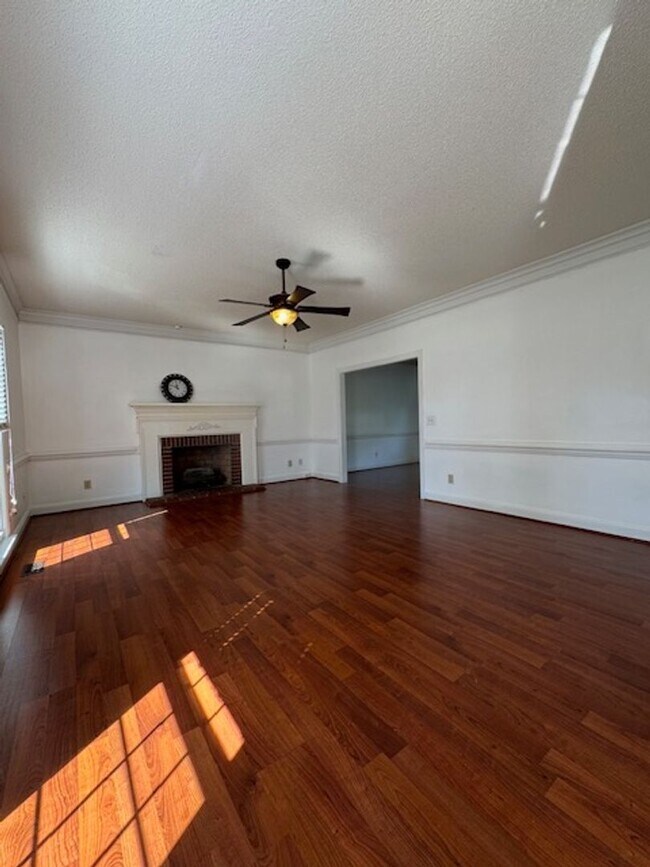 Foto del edificio - 103 Jessica Pl