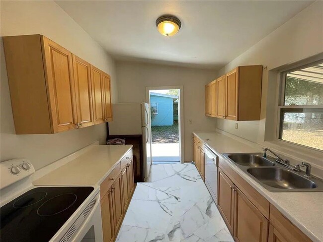 Foto del edificio - 206 Poinciana Cir