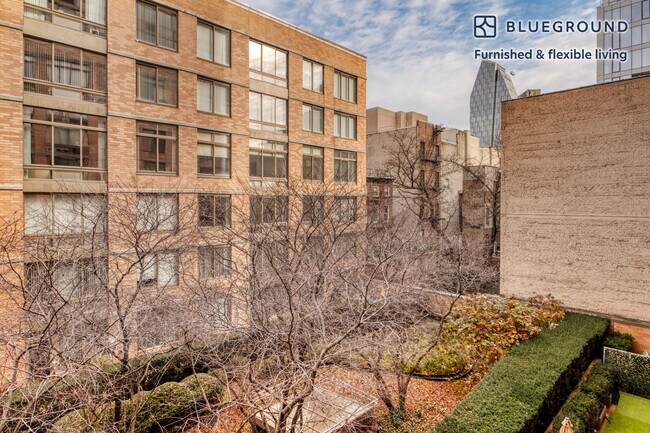 Foto del edificio - 130 W 15th St