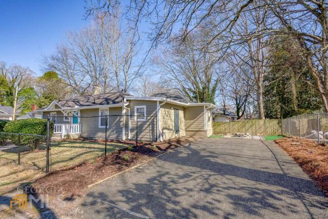 Building Photo - 1134 Larosa Terrace SW