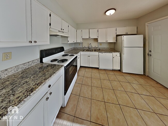 Building Photo - 3535 Laurel Cove