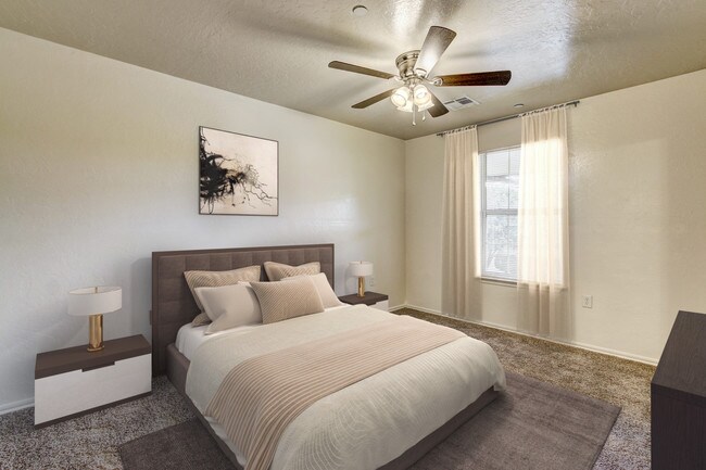 Building Photo - Oak Place