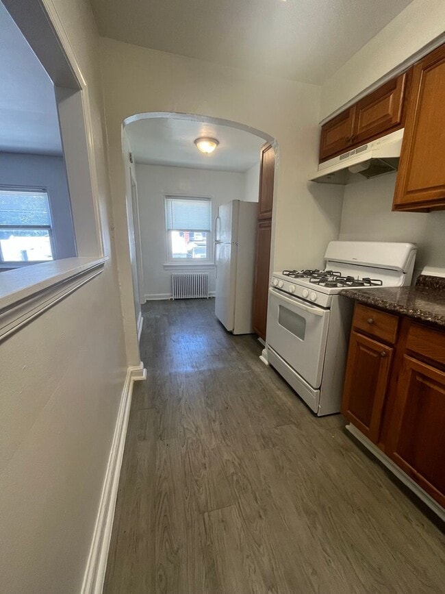 Building Photo - 220 Allison St NW