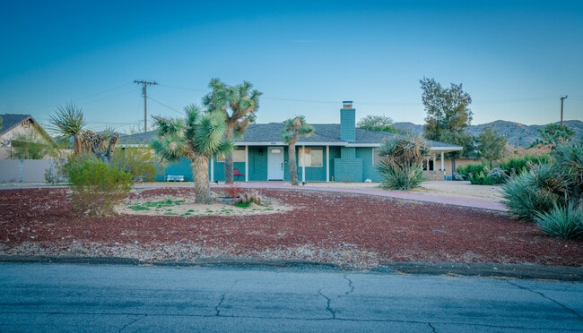 Building Photo - 58397 El Dorado Dr