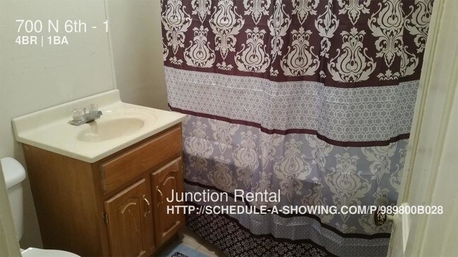 Building Photo - 4 bedroom in Red Oak IA 51566
