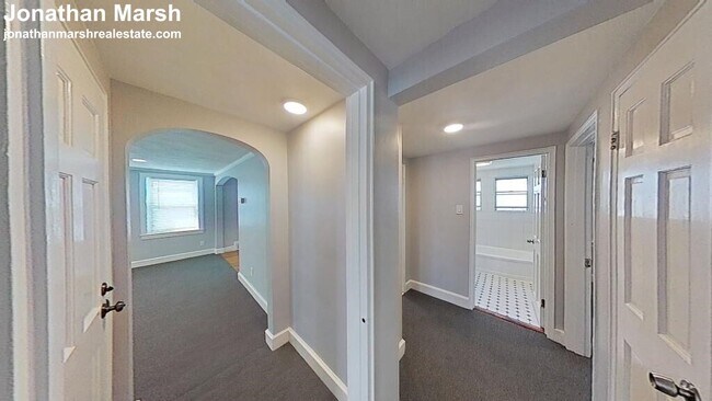Building Photo - 14 Arborcrest Ter