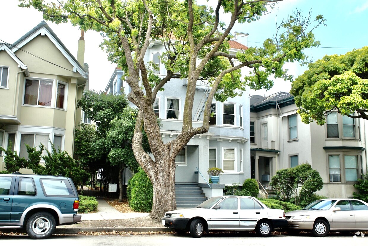 Primary Photo - 2214 Durant Ave