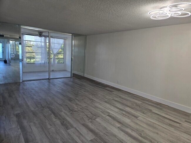 Foto del edificio - 7684 NW 18th St
