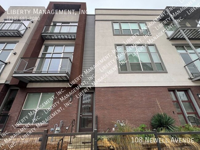 Foto del edificio - 2BR/3.5 bath rental townhouse near Pearl B...