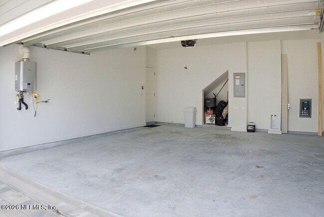 Building Photo - 395 Cherry Elm Dr