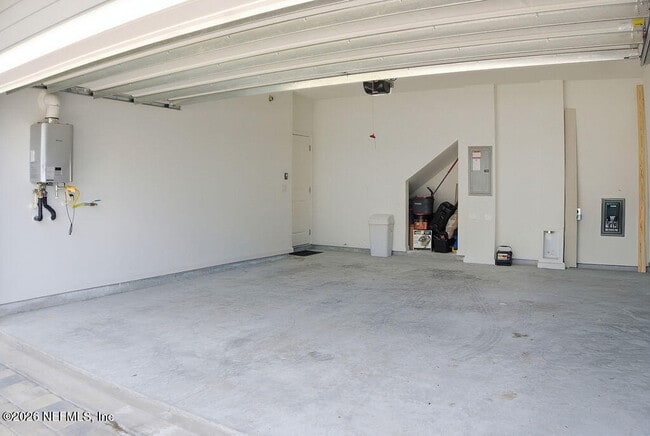Building Photo - 395 Cherry Elm Dr