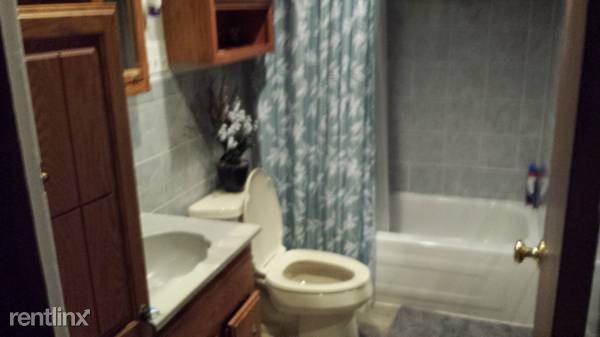 Primary Photo - 238 Maverick St