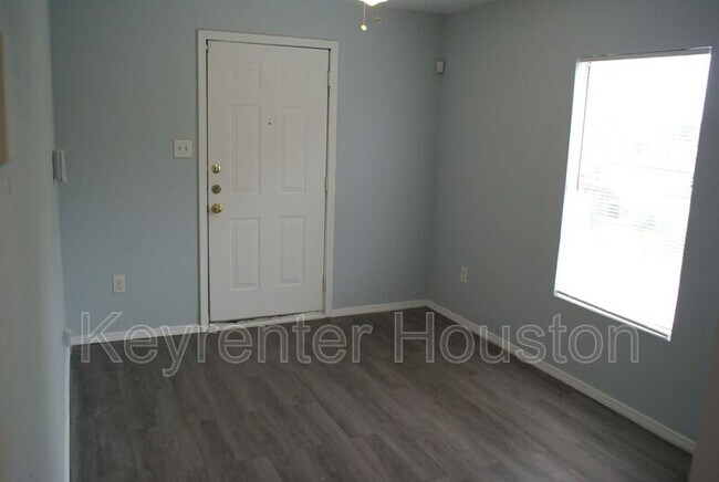 Foto del edificio - 2511 Rosalie St