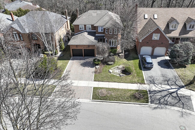 Building Photo - 3940 Rolling Valley Dr