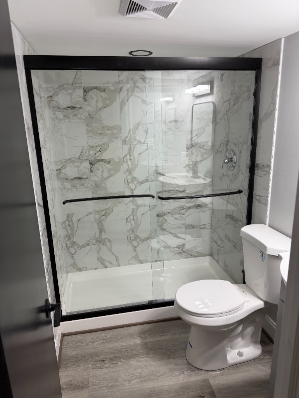 Building Photo - 716 E 23rd St