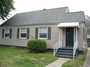Building Photo - 8708 Tidewater Dr