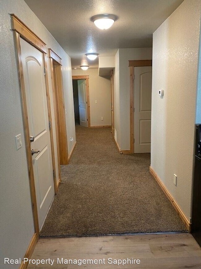 Building Photo - 1 br, 1 bath House - 323 Maroon Court base...