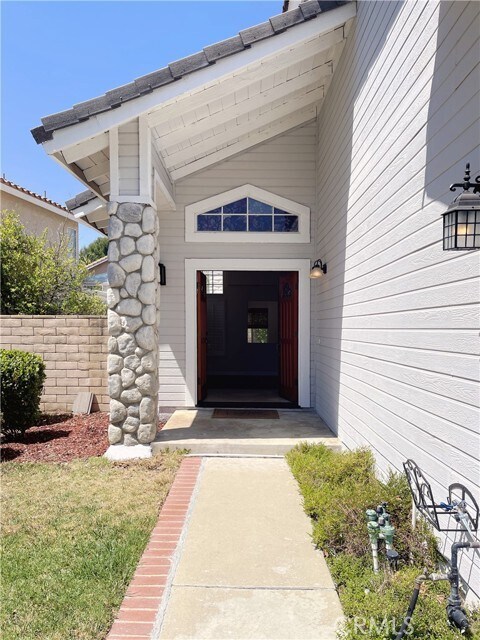Foto del edificio - 2126 Sun Ridge Dr