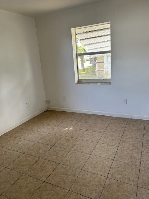 Foto del edificio - 113 NE 2nd Ave