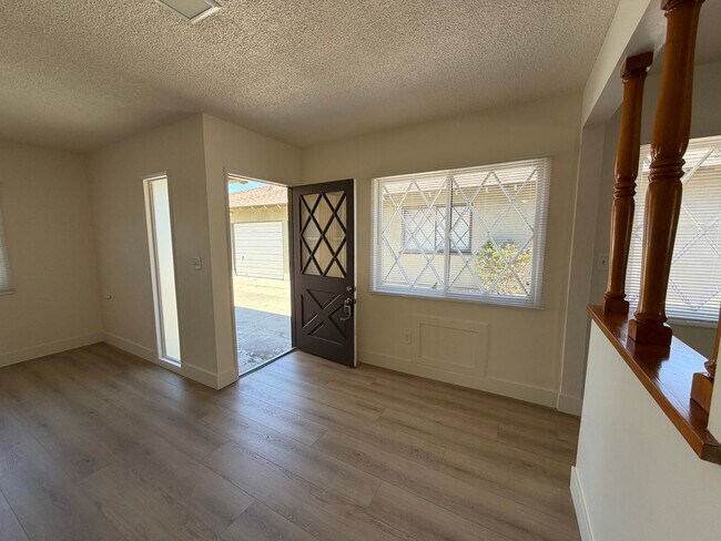 Foto del edificio - 820-824 W Palmyra Ave