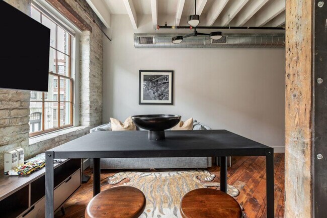 Foto del edificio - 315 Girod St