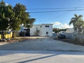 Building Photo - 75 Coral Dr