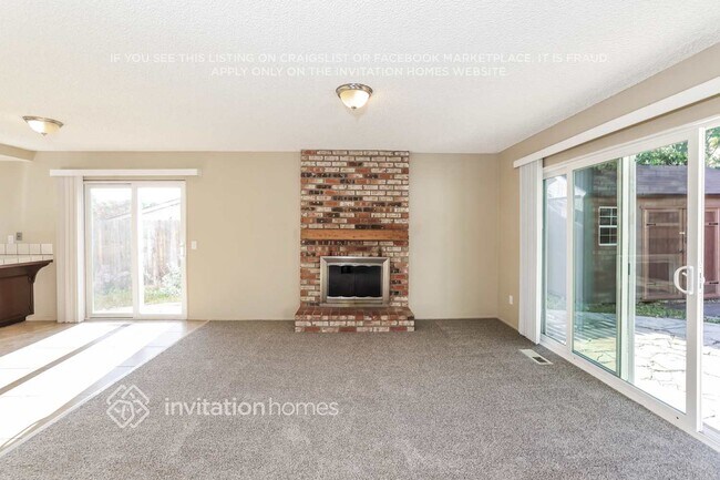 Building Photo - 2425 Grimsby Dr