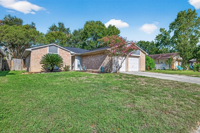 Building Photo - 802 Cascade Creek Dr