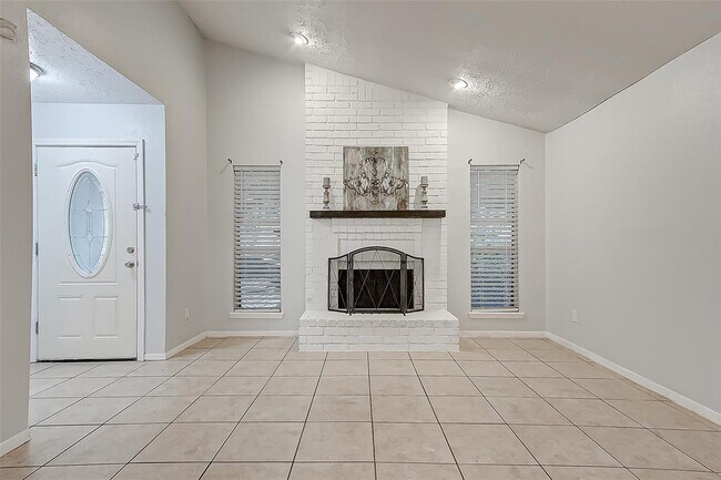 Foto del edificio - 22531 Carter Moir Ln