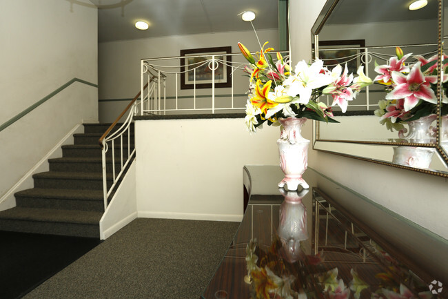 Interior Photo - Parkside Manor