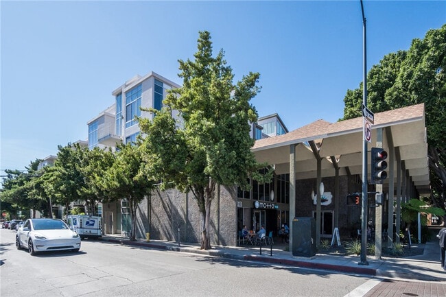 Foto del edificio - 111 S De Lacey Ave