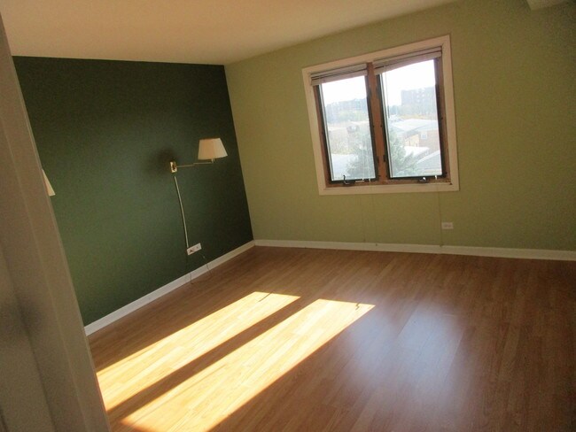 Foto del edificio - 5332 N Delphia Ave