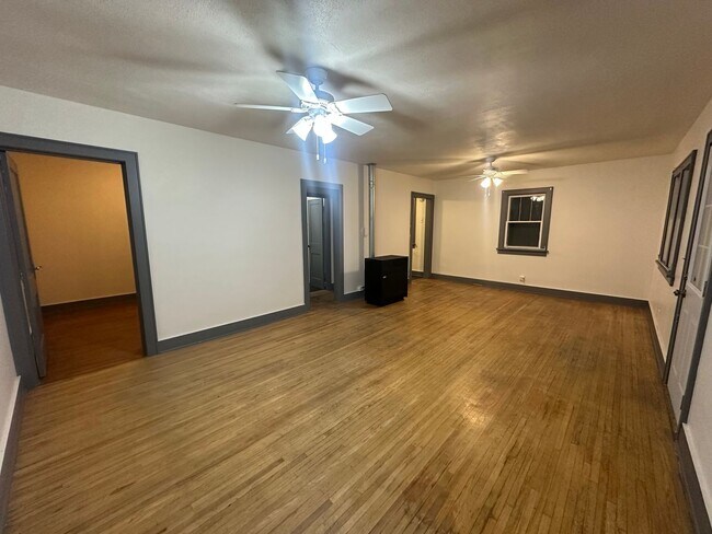Foto del edificio - 1bedroom, 1.5 bathrooms, Pet Friendly!