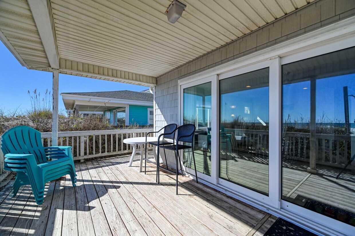 BEAUTIFUL, FURNISHED OFF-SEASON BEACH RENTAL - BEAUTIFUL,  FURNISHED OFF-SEASON BEACH RENTAL