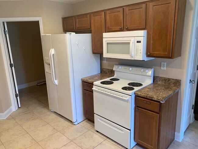 Foto del edificio - Available Now! Half off first months rent ...