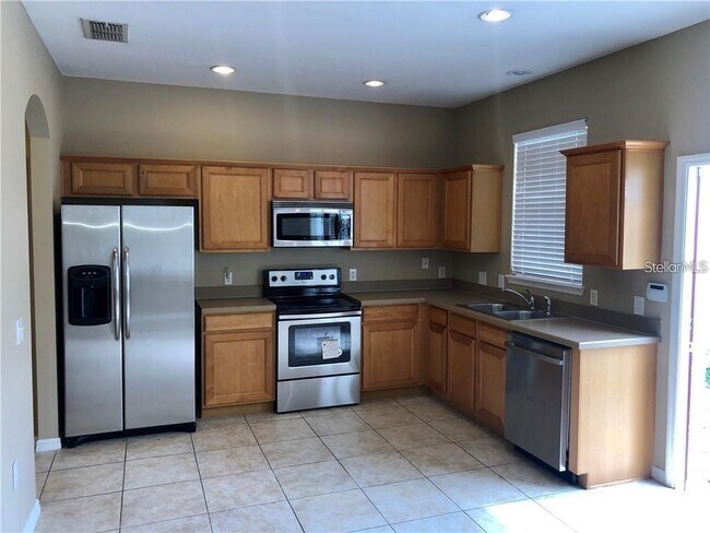 Foto del edificio - 7114 Five Oaks Dr